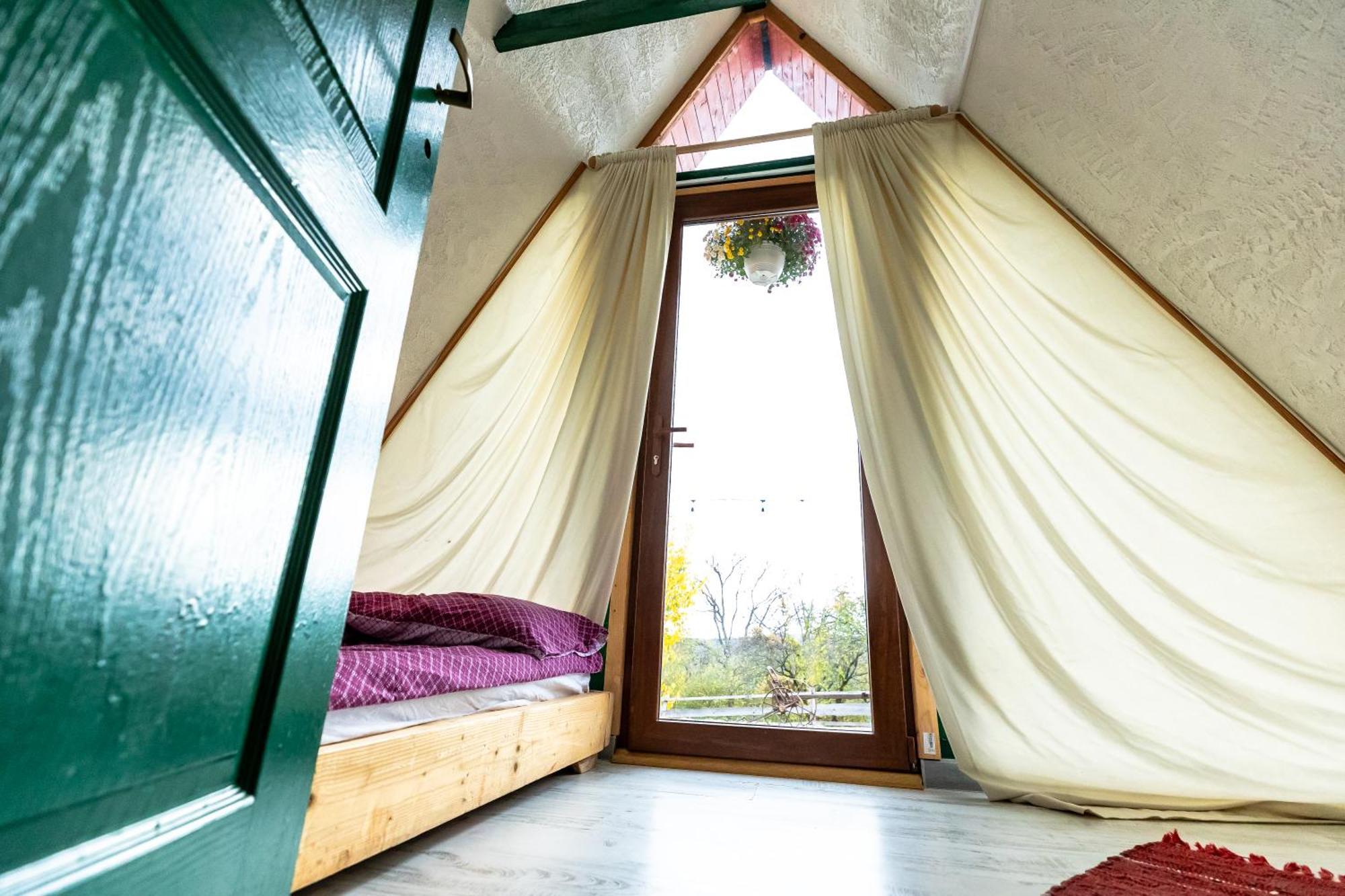 Catunu' Lui Emil Villa Carbunesti Ngoại thất bức ảnh