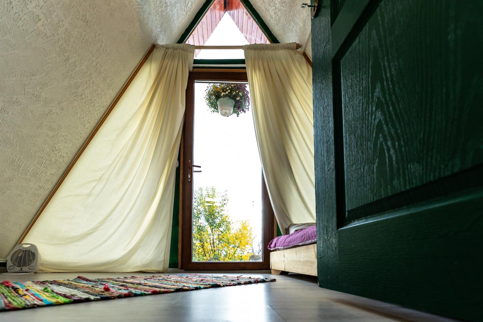 Catunu' Lui Emil Villa Carbunesti Ngoại thất bức ảnh
